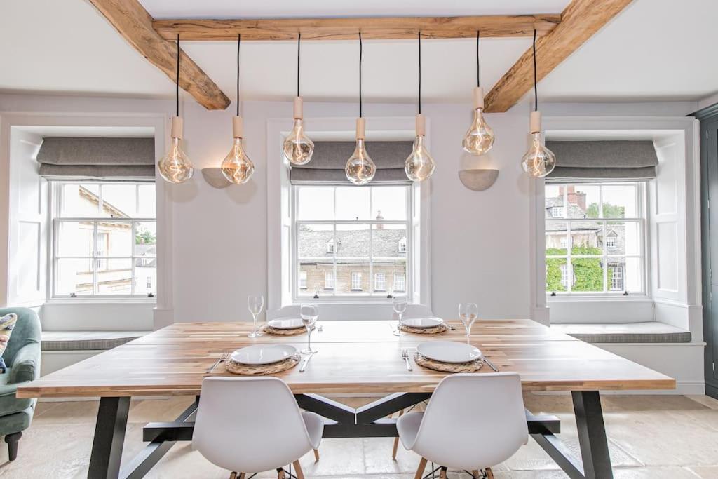 Oxfordshire Living - The Vanbrugh Apartment - Вудсток Экстерьер фото